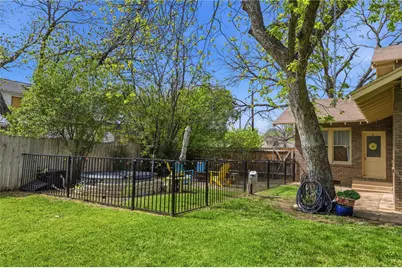 1700 Austin Avenue, Brownwood, TX 76801 - Photo 29