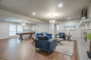 7828 Mary Frances Ln, North Richland Hills, TX 76180 - Photo 11