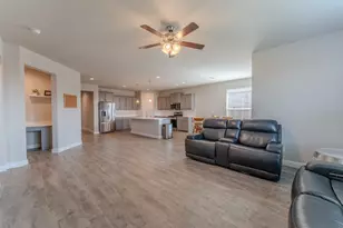 521 Dunmore Dr, Fort Worth, TX 76052 - Photo 7