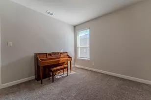 521 Dunmore Dr, Fort Worth, TX 76052 - Photo 15