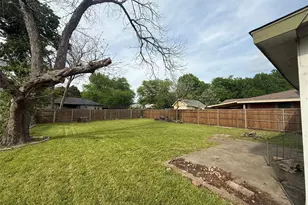 831 Cedar Dr, Mesquite, TX 75149 - Photo 3