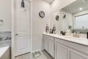 1923 Livingston Rd, Irving, TX 75062 - Photo 11