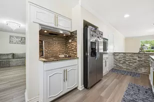 2910 Sun Valley St, Irving, TX 75062 - Photo 7