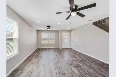 316 Spurlock Drive, Krum, TX 76249 - Photo 7