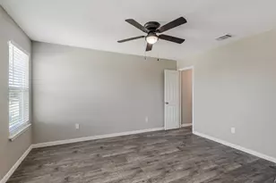 316 Spurlock Dr, Krum, TX 76249 - Photo 17