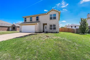 316 Spurlock Dr, Krum, TX 76249 - Photo 3