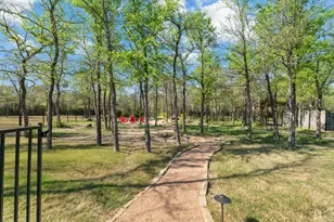 328 Landview Dr, Burleson, TX 76028 - Photo 9