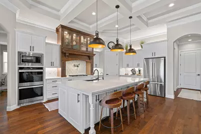 328 Landview Drive, Burleson, TX 76028 - Photo 5