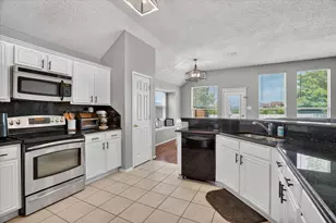 3412 Kalgary Ct, Fort Worth, TX 76179 - Photo 9