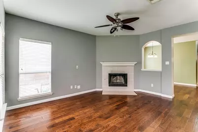 211 Patriot Lane, Euless, TX 76040 - Photo 11