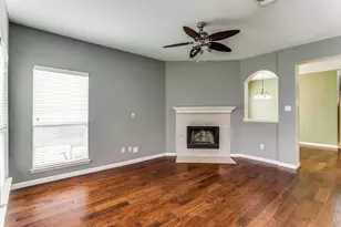 211 Patriot Ln, Euless, TX 76040 - Photo 11