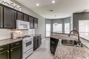 211 Patriot Ln, Euless, TX 76040 - Photo 13