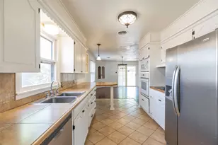 2101 S Elmwood Dr, Abilene, TX 79605 - Photo 13