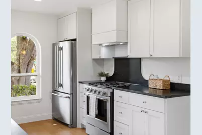 8630 Mediterranean Drive, Dallas, TX 75238 - Photo 7