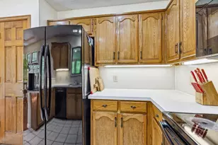 104 Park Cir, McKinney, TX 75069 - Photo 9