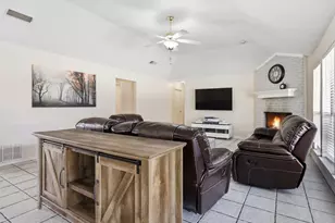 440 Dove Ln, Fort Worth, TX 76108 - Photo 5