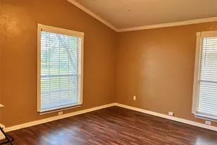 304 Crooked Ln, Mesquite, TX 75149 - Photo 7