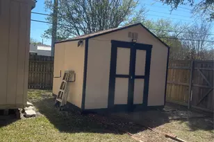 304 Crooked Ln, Mesquite, TX 75149 - Photo 9