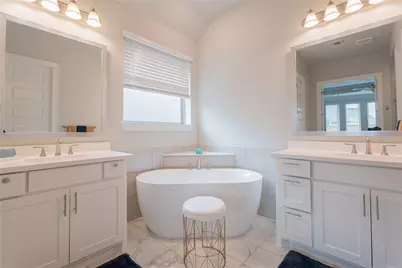 1924 Burton Hollow Way, McKinney, TX 75071 - Photo 19