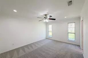 1000 Dorsey St, Burleson, TX 76028 - Photo 9