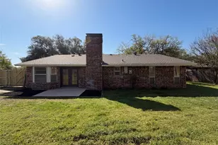 1000 Dorsey St, Burleson, TX 76028 - Photo 15