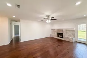 1000 Dorsey St, Burleson, TX 76028 - Photo 5