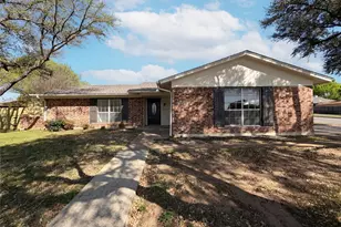 1000 Dorsey St, Burleson, TX 76028 - Photo 1