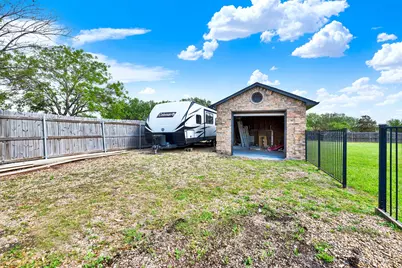 1201 E Oaklawn Drive, Talty, TX 75160 - Photo 15