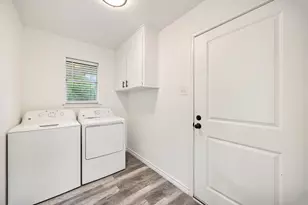 823 S Wildwood Dr, Irving, TX 75060 - Photo 15