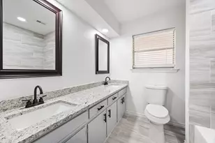 823 S Wildwood Dr, Irving, TX 75060 - Photo 17
