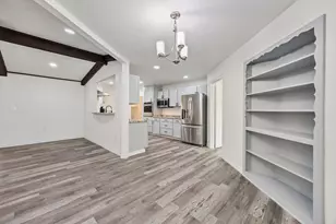 823 S Wildwood Dr, Irving, TX 75060 - Photo 13