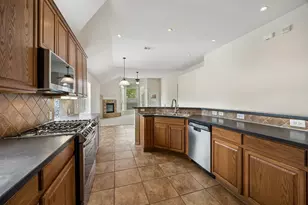 8201 Rayburn Ln, McKinney, TX 75072 - Photo 11