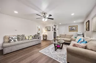 1005 Iowa St, Irving, TX 75060 - Photo 5