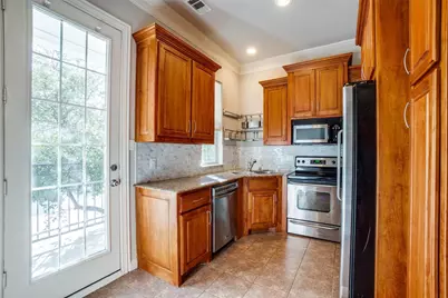 5827 Lewis Street, Dallas, TX 75206 - Photo 3