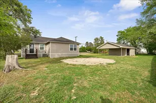 657 E Commerce St, Fairfield, TX 75840 - Photo 33