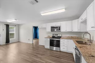 657 E Commerce St, Fairfield, TX 75840 - Photo 13