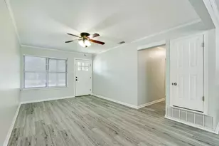 328 S 1st St, Wylie, TX 75098 - Photo 5