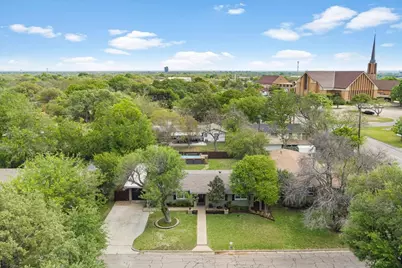 2209 N 52nd Street, Waco, TX 76710 - Photo 3