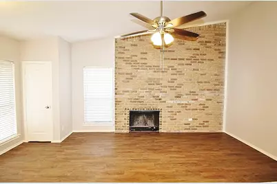 6620 S Creek Drive, Fort Worth, TX 76133 - Photo 5