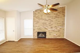 6620 S Creek Dr, Fort Worth, TX 76133 - Photo 5