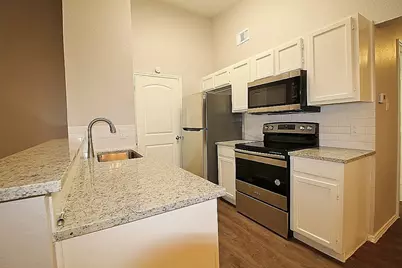 6620 S Creek Drive, Fort Worth, TX 76133 - Photo 7