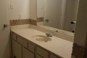 1801 Georgia St, Arlington, TX 76012 - Photo 9
