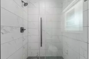 1918 Elmwood Blvd, Dallas, TX 75224 - Photo 13