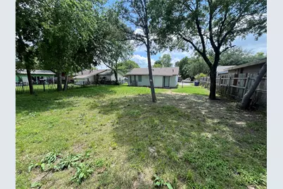 6415 Godfrey Avenue, Dallas, TX 75217 - Photo 15