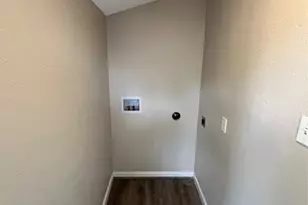 6415 Godfrey Ave, Dallas, TX 75217 - Photo 13