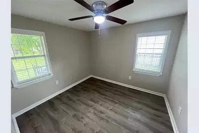 6415 Godfrey Avenue, Dallas, TX 75217 - Photo 11