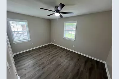 6415 Godfrey Avenue, Dallas, TX 75217 - Photo 9