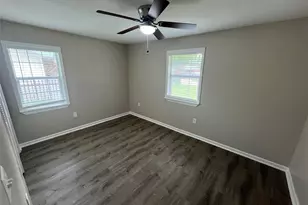 6415 Godfrey Ave, Dallas, TX 75217 - Photo 9
