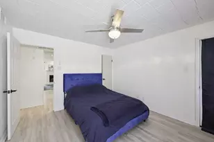 9520 Royal Ln, Dallas, TX 75243 - Photo 23