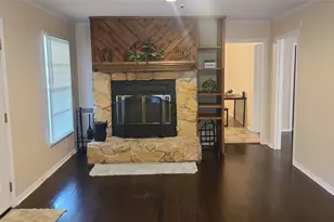 4653 Selkirk Dr, Fort Worth, TX 76109 - Photo 5